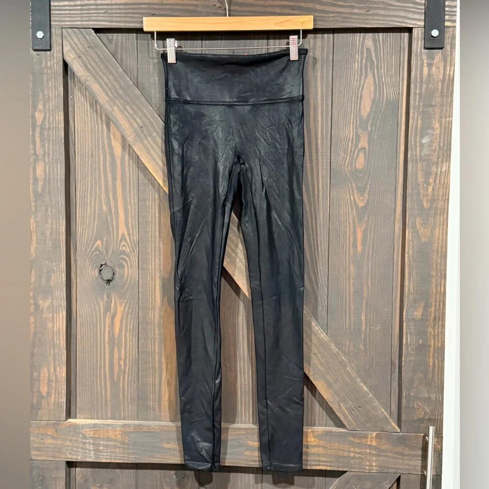 SPANX Women’s Faux‎ Leather Patent Black Leggings Size Small